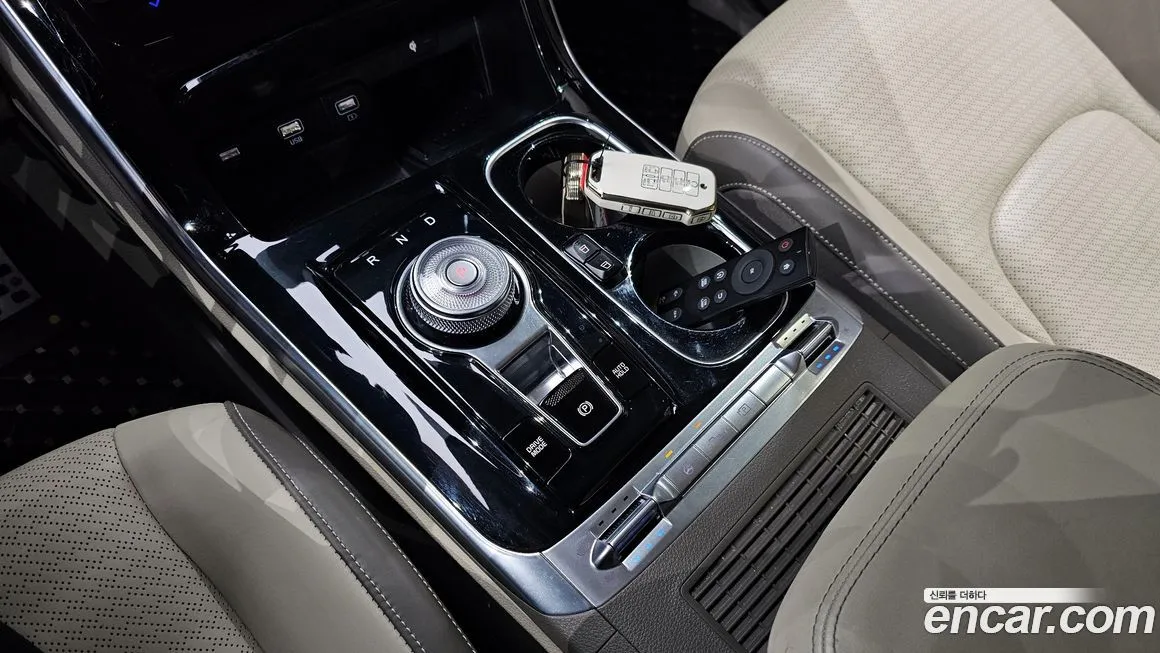 Kia Carnival — фото 10
