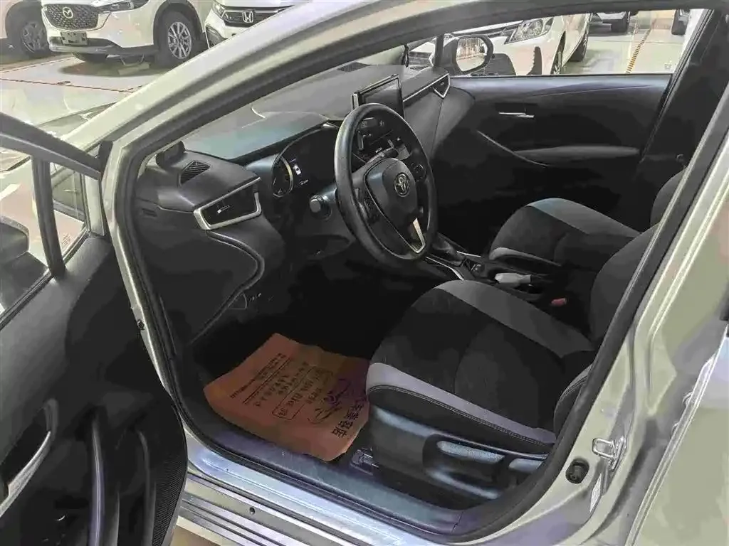 Toyota Corolla 2021 из CN, фото 6