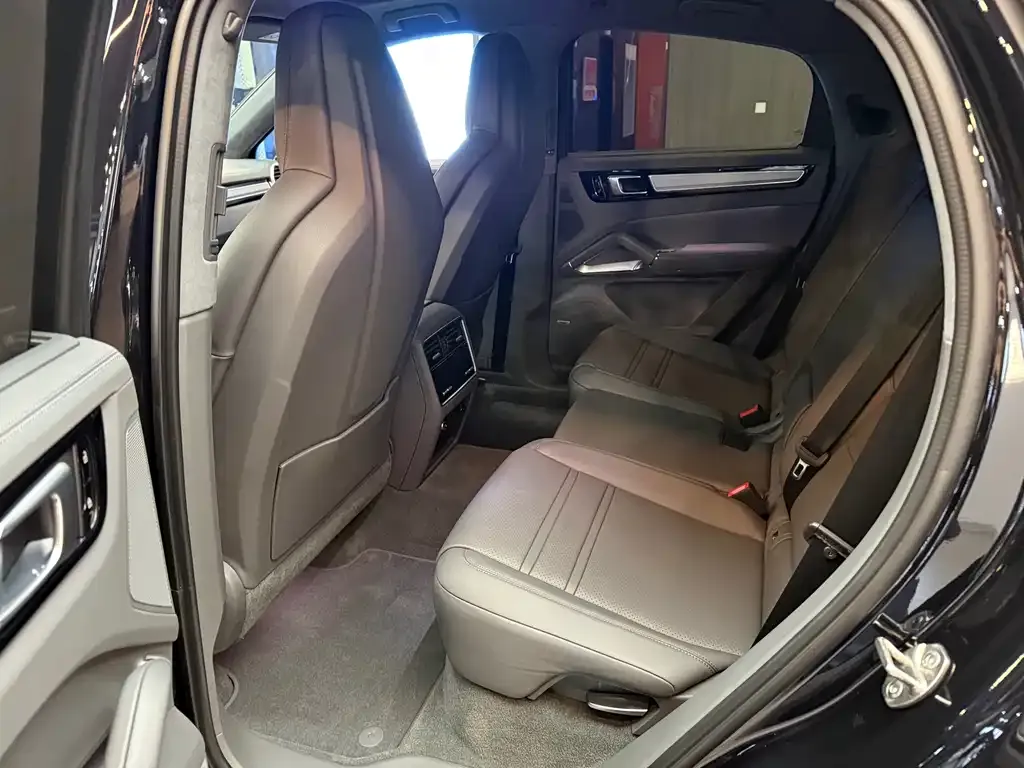 Porsche Cayenne 2021 из CN, фото 6