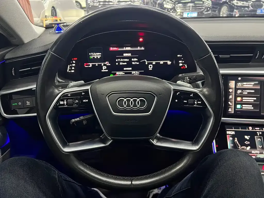 Audi A7 — фото 10