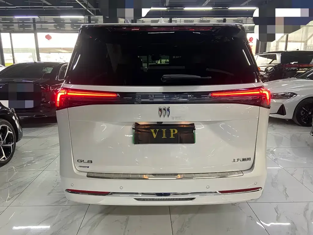 Buick GL8 Hybrid — фото 7