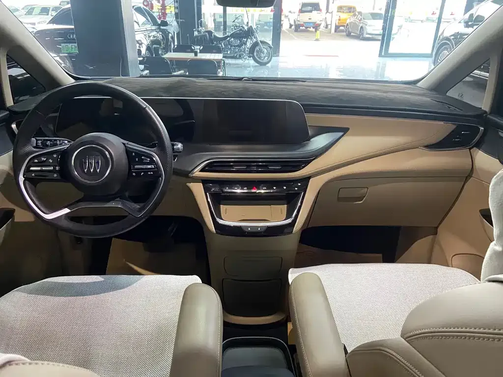 Buick GL8 Hybrid — фото 10