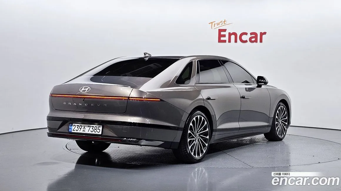 Hyundai Grandeur 2023 из KR, фото 2