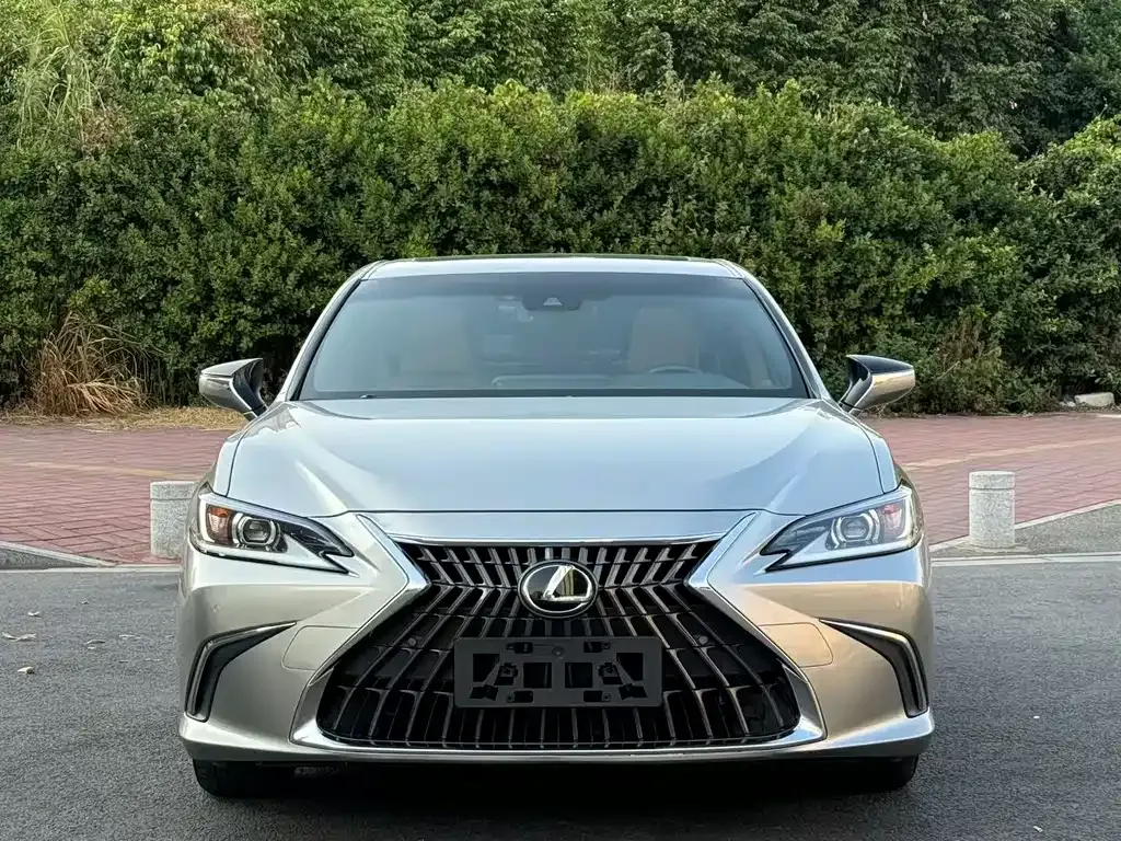 Lexus ES — фото 3