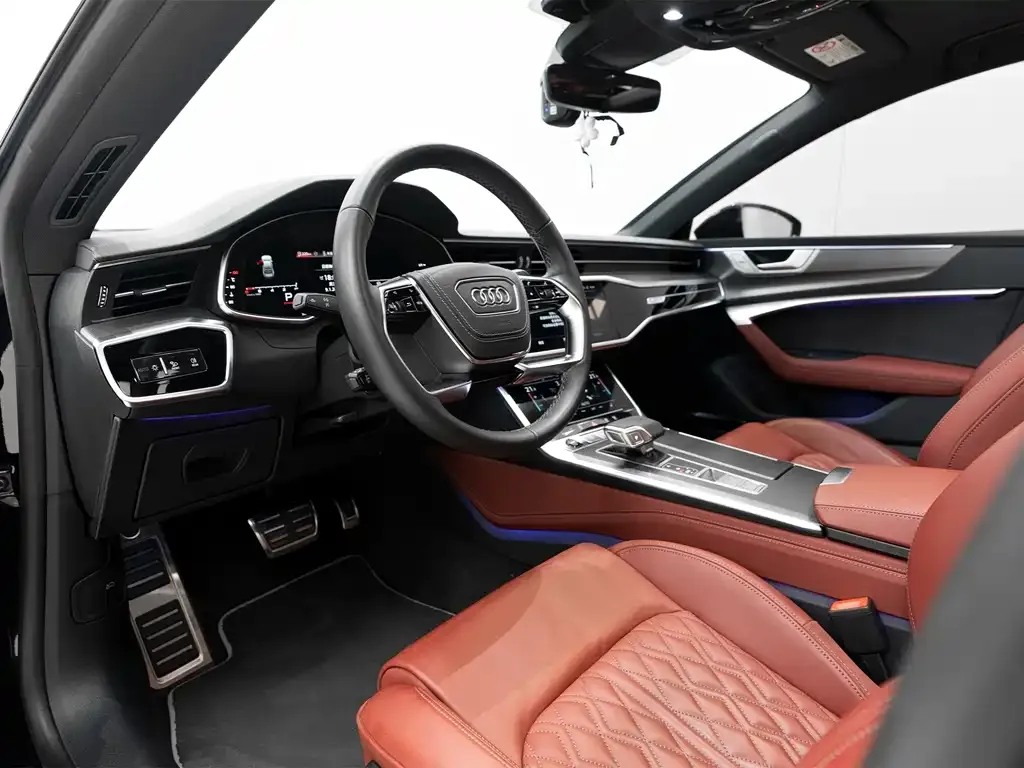 Audi A7L — фото 2