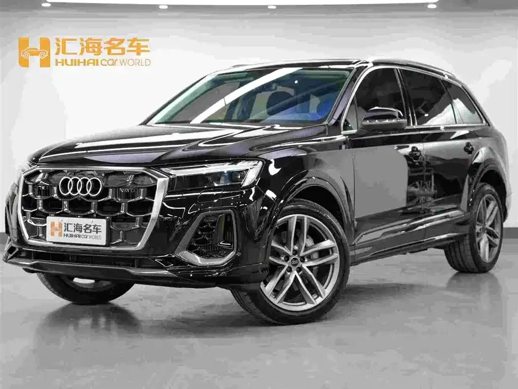 Audi Q7 — фото 1
