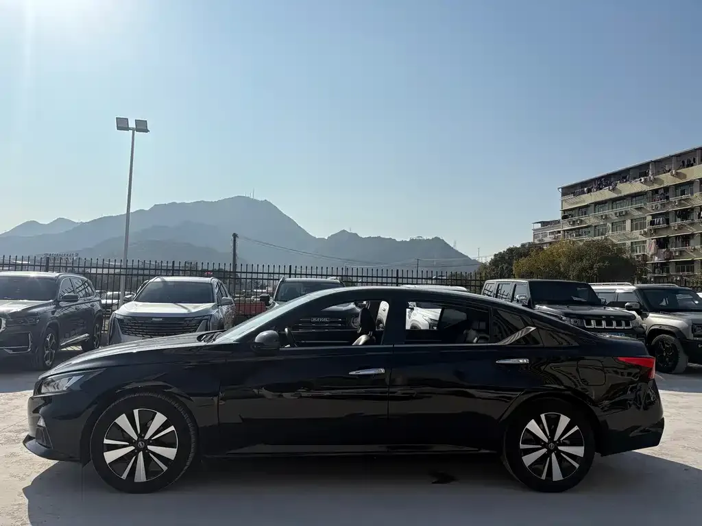 Nissan Teana 2022 из CN, фото 3