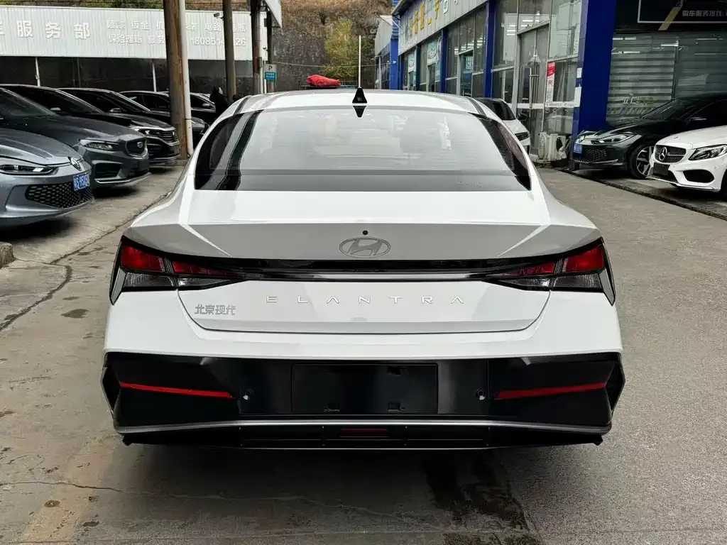 Hyundai Elantra 2024 из CN, фото 9