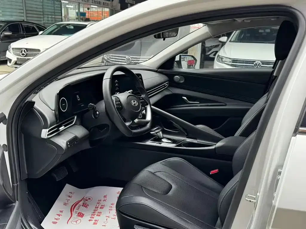 Hyundai Elantra 2024 из CN, фото 3