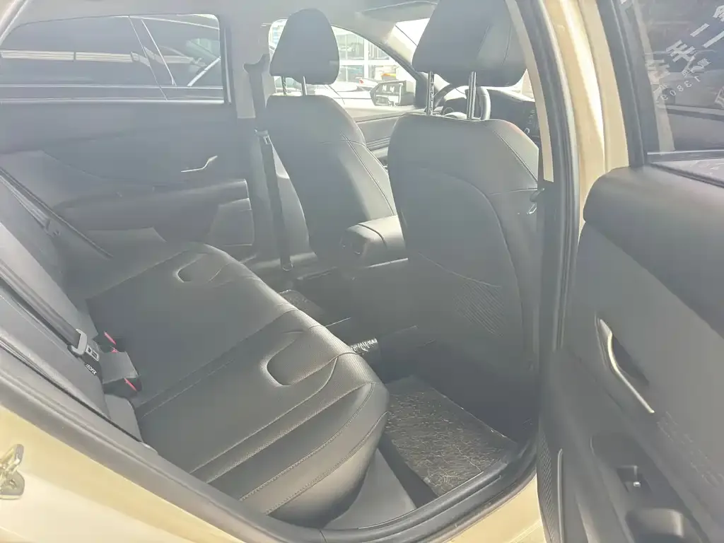 Hyundai Elantra 2024 из CN, фото 7
