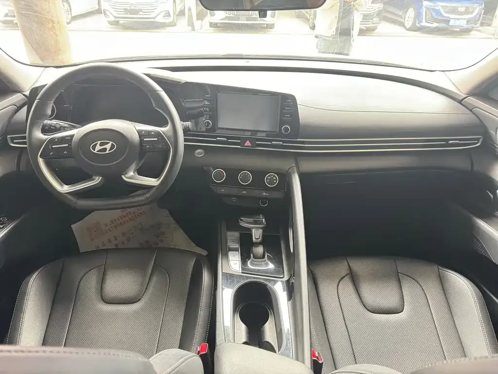Hyundai Elantra 2024 из CN, фото 10