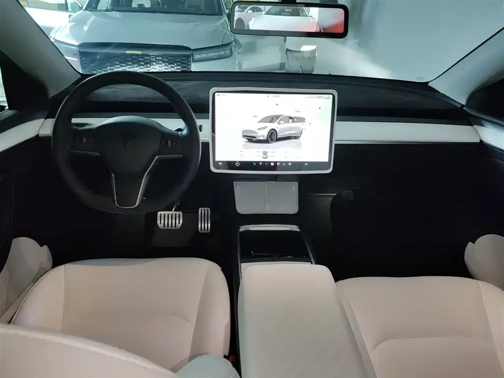 Tesla Model Y 2023 из CN, фото 3