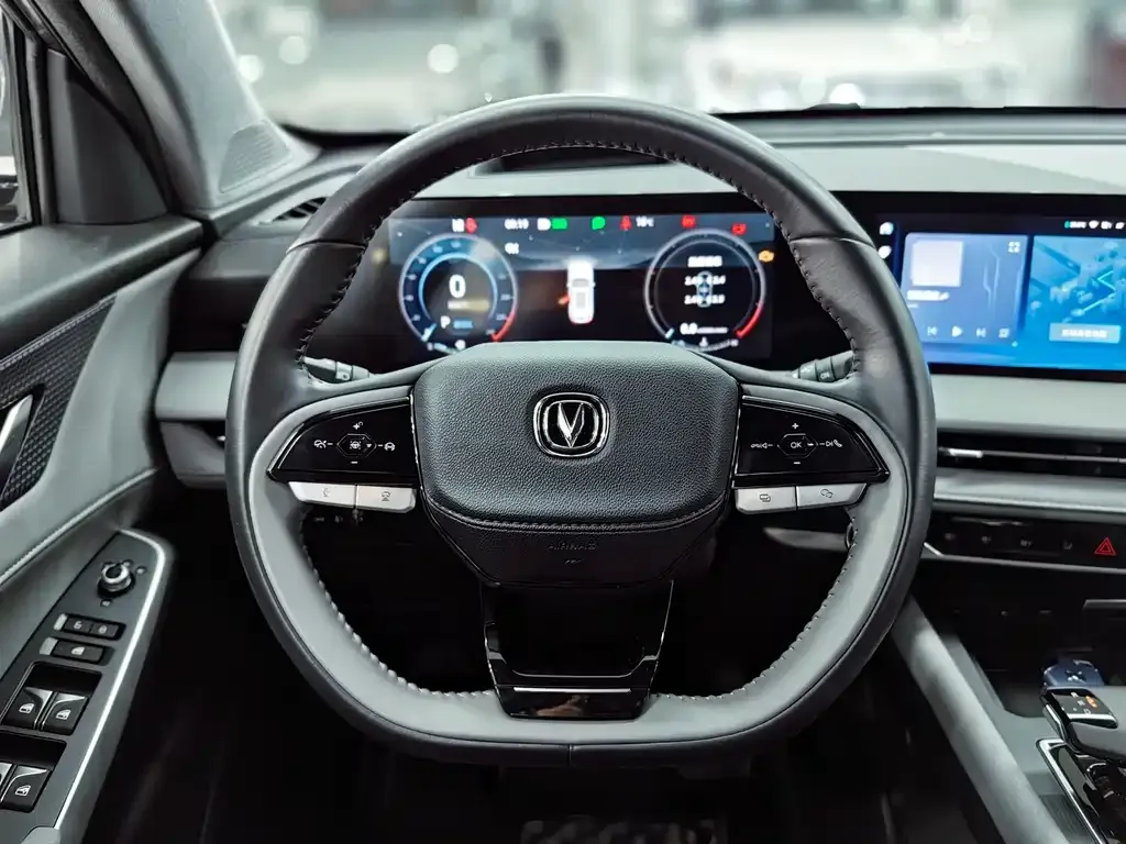 Changan CS75PLUS — фото 10