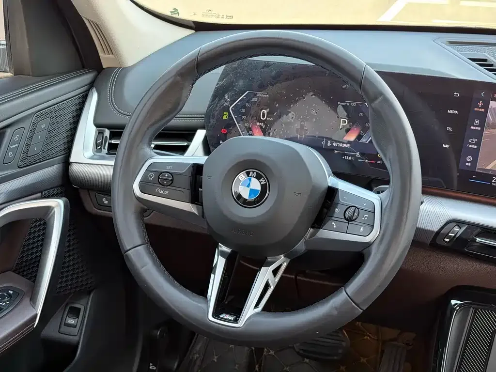 BMW X1 — фото 10