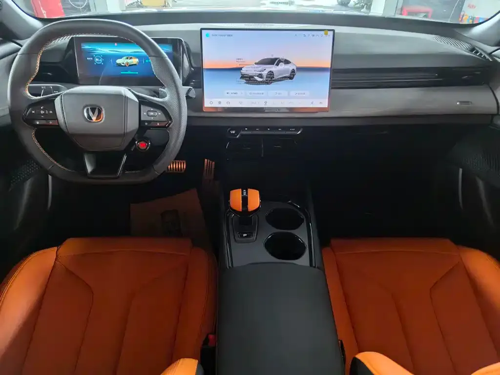 Changan UNI-V 2025 из CN, фото 2