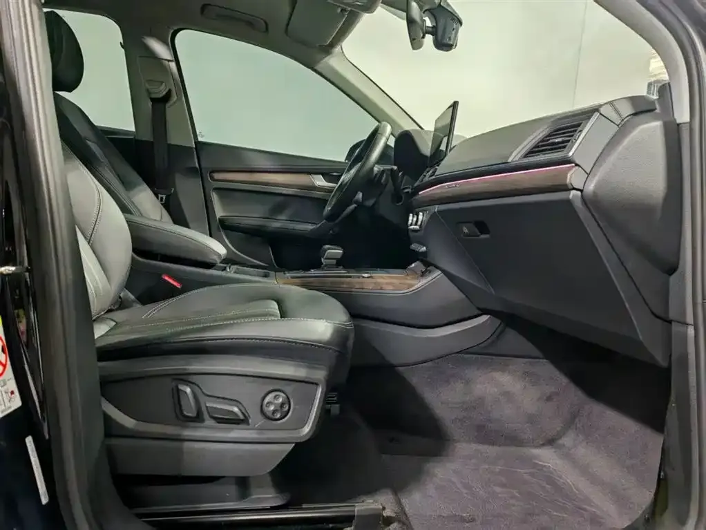 Audi Q5L 2022 из CN, фото 5