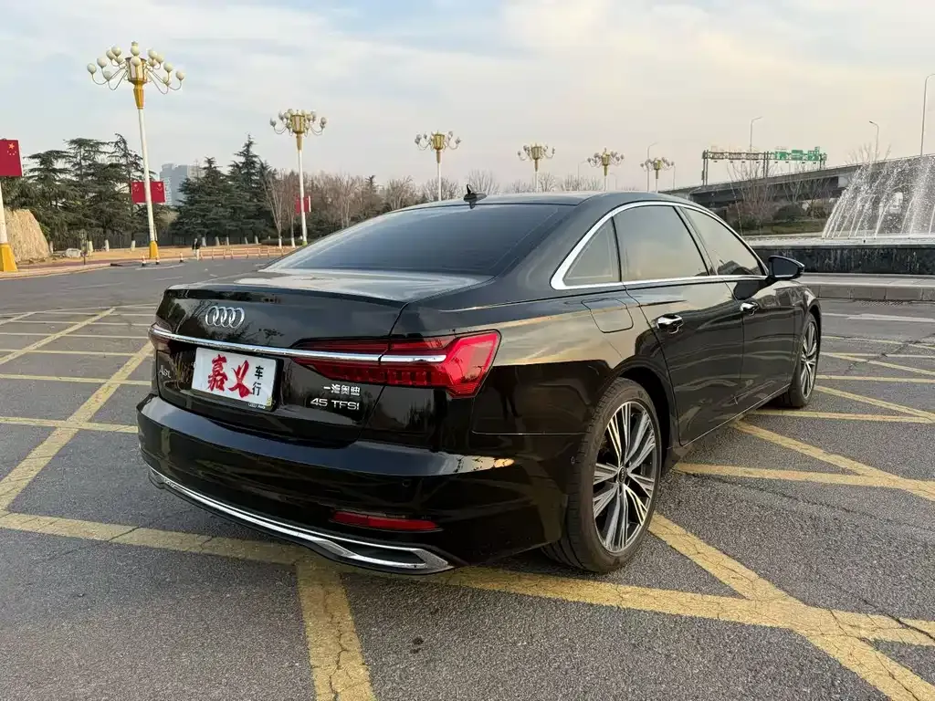 Audi A6L 2024 из CN, фото 5