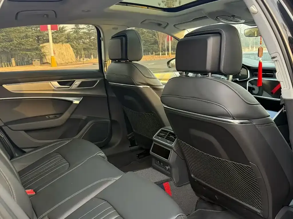 Audi A6L 2024 из CN, фото 3