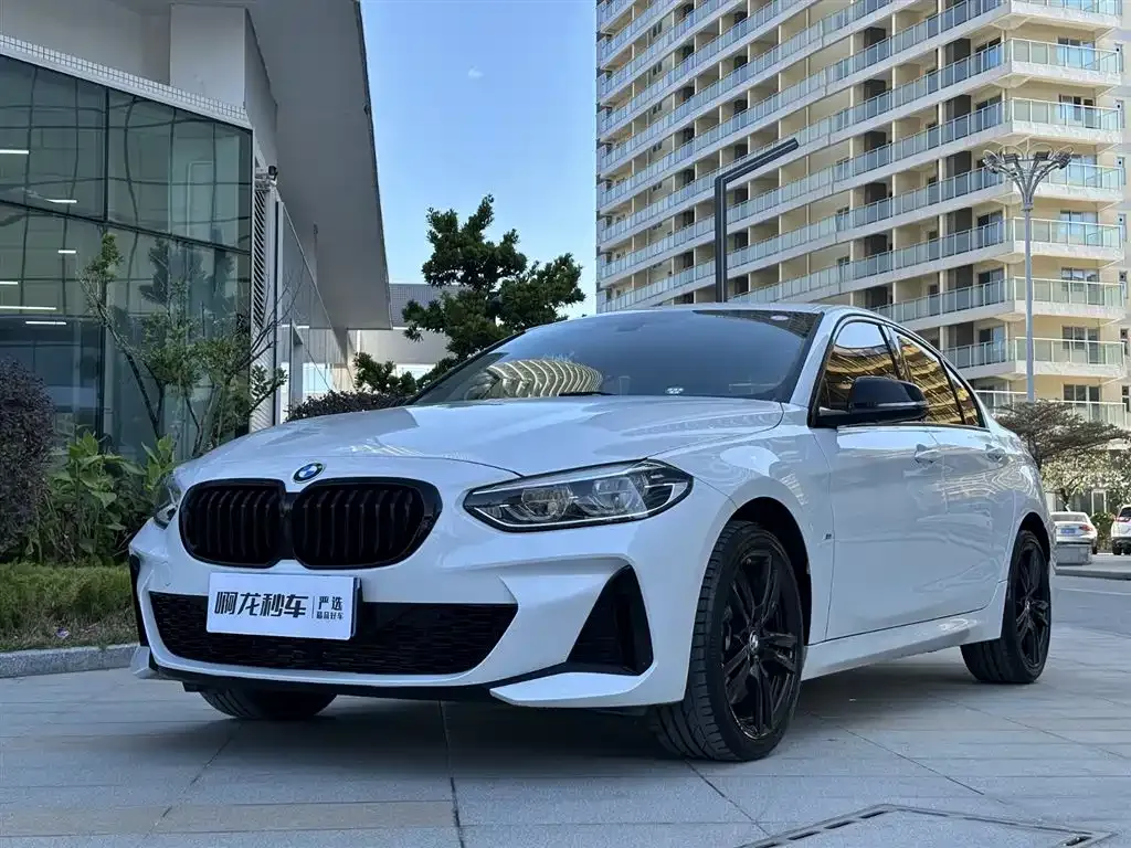 BMW 1 Series 2021 из CN, фото 1