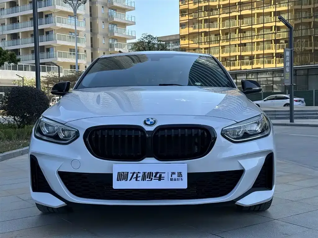 BMW 1 Series 2021 из CN, фото 3