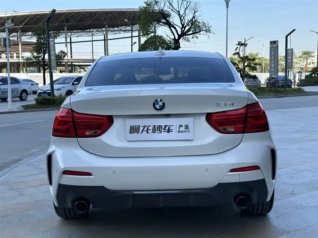 BMW 1 Series 2021 из CN, фото 6