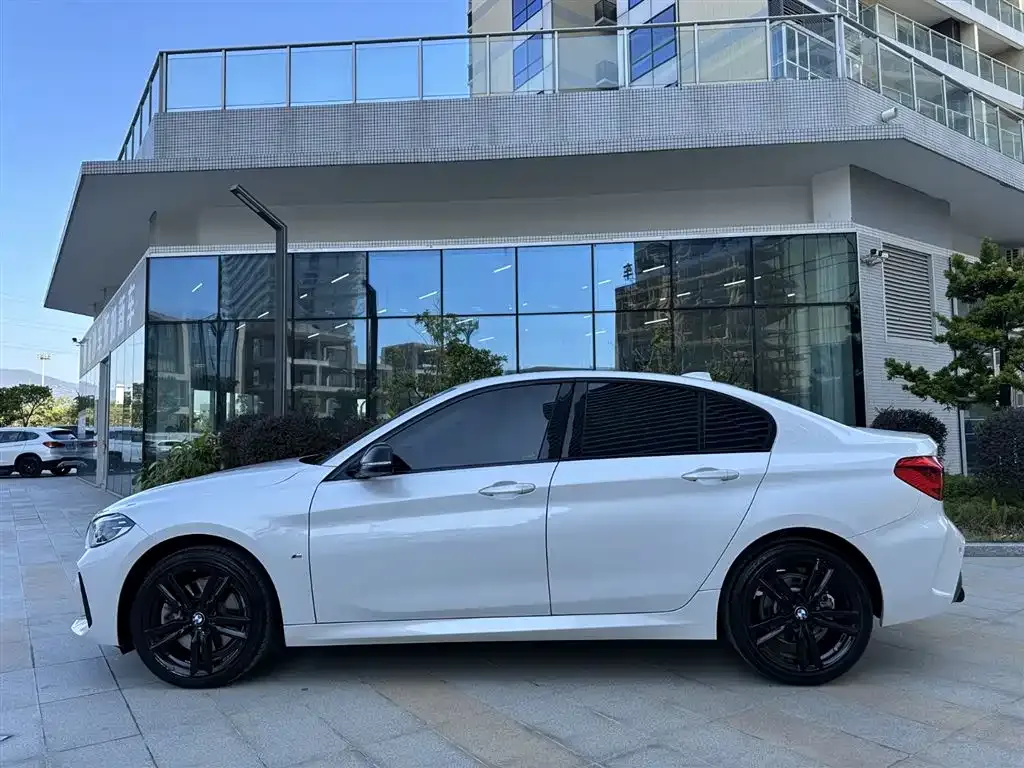 BMW 1 Series 2021 из CN, фото 7