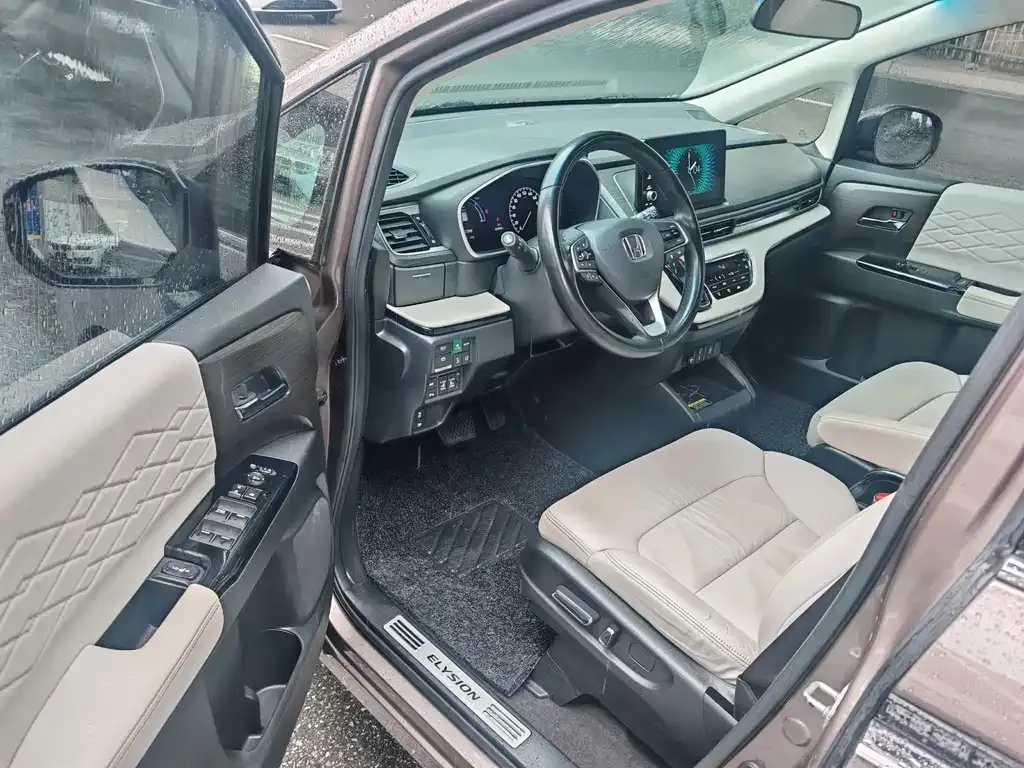 Honda Elysion 2022 из CN, фото 8