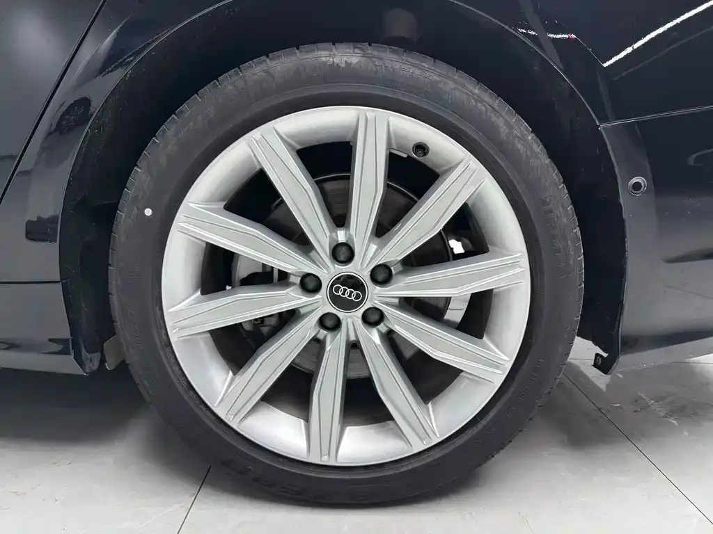 Audi A6L 2024 из CN, фото 5