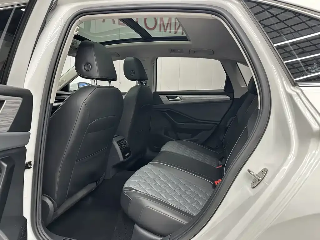Volkswagen Sagitar 2022 из CN, фото 5