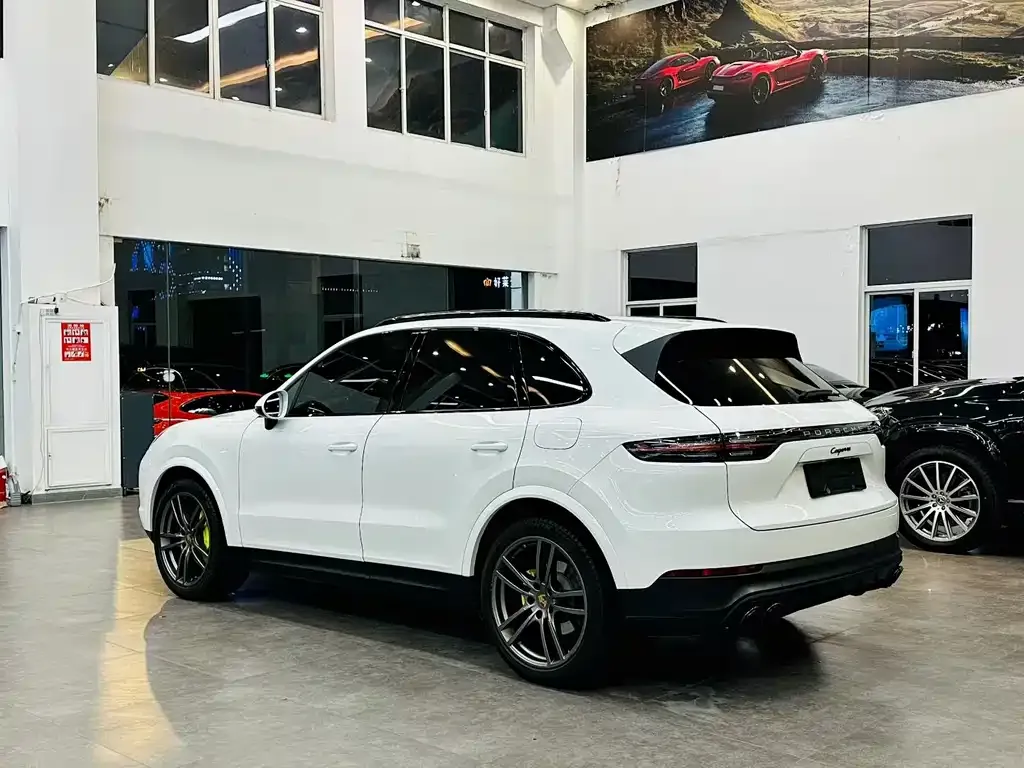 Porsche Cayenne Hybrid — фото 3