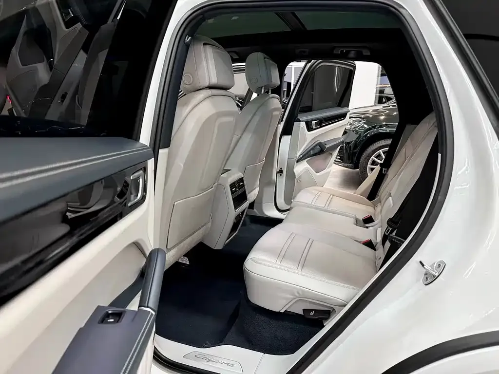 Porsche Cayenne Hybrid — фото 4