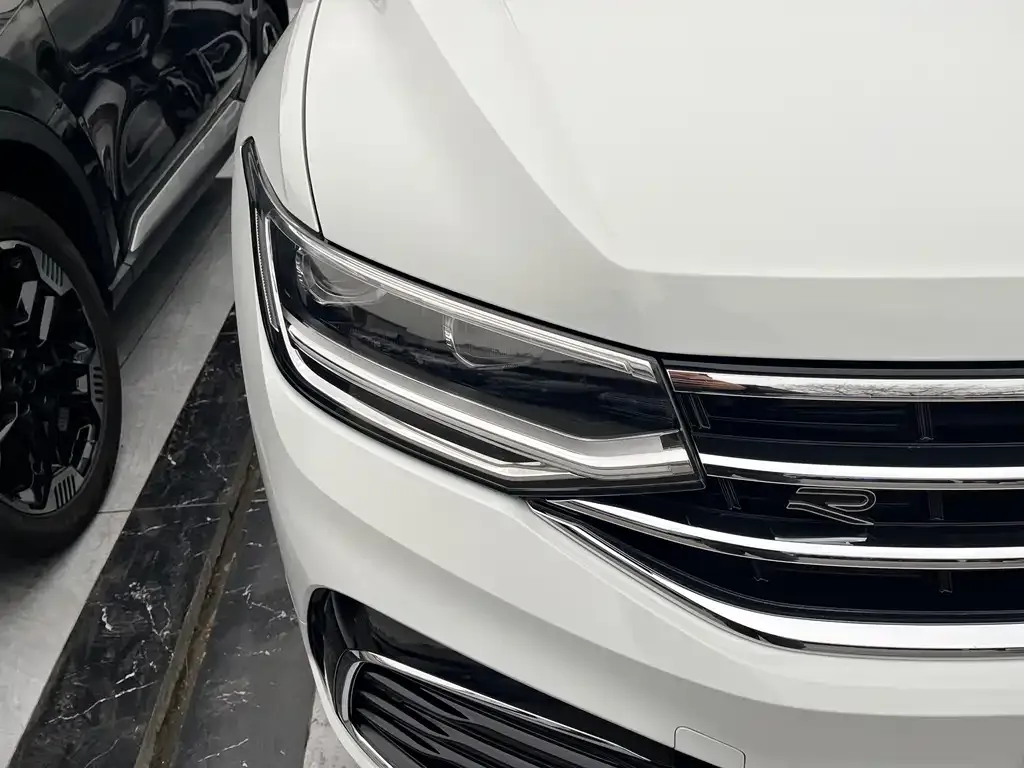 Volkswagen Tiguan L 2024 из CN, фото 10