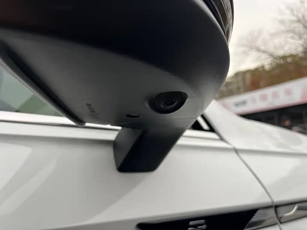 Volkswagen Tiguan L 2024 из CN, фото 2