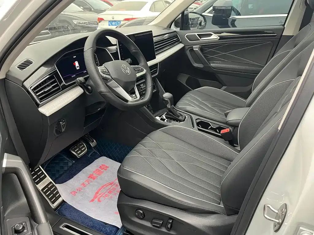 Volkswagen Tiguan L 2024 из CN, фото 5