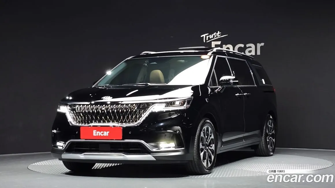 Kia Carnival — фото 1