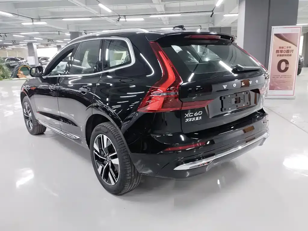Volvo XC60 2025 из CN, фото 8