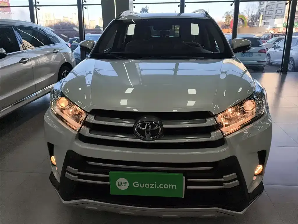 Toyota Highlander 2021 из CN, фото 5
