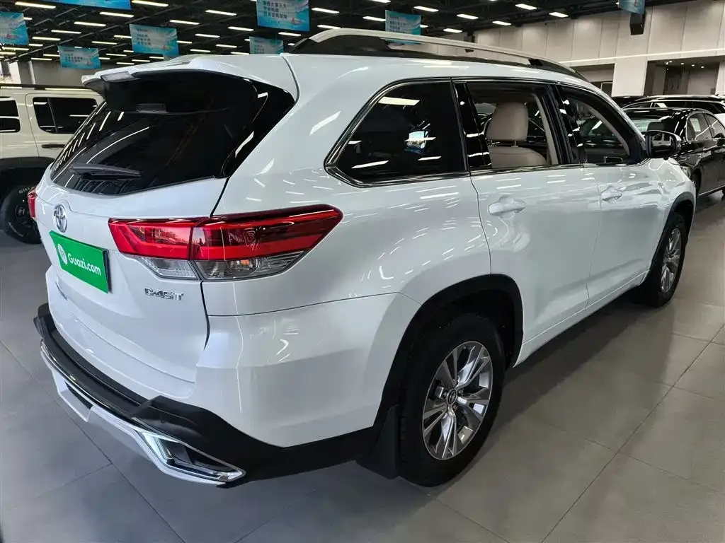 Toyota Highlander 2021 из CN, фото 10