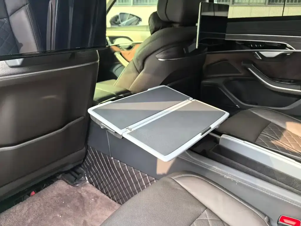 Audi A8 2024 из CN, фото 7