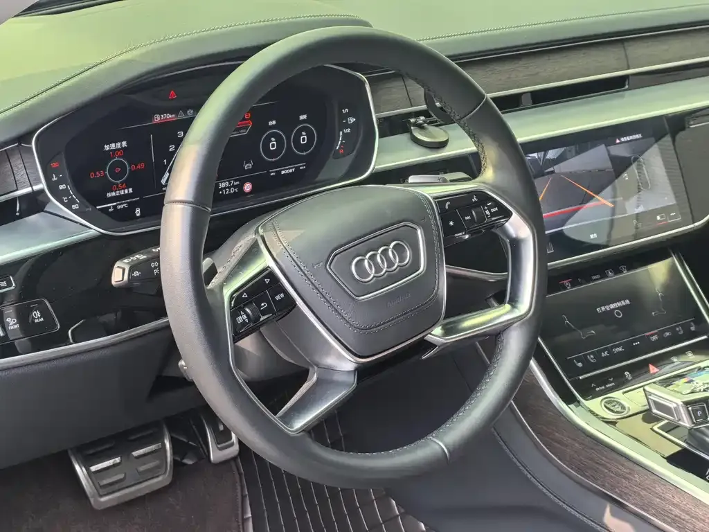 Audi A8 2024 из CN, фото 8