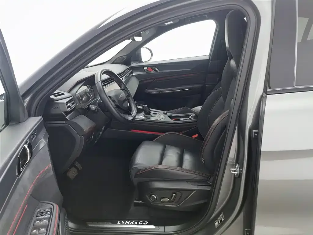 Lynk & Co 05 — фото 10