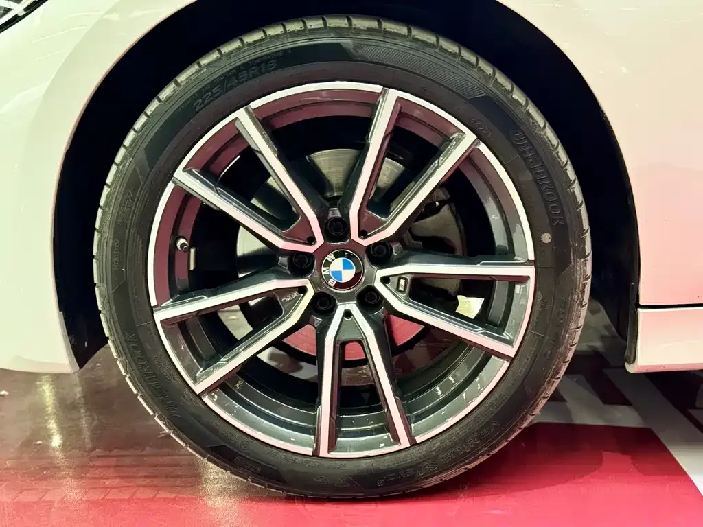 BMW 3 Series 2022 из CN, фото 10
