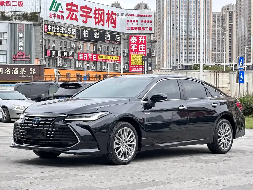 Toyota Avalon 2023 из CN, фото 1