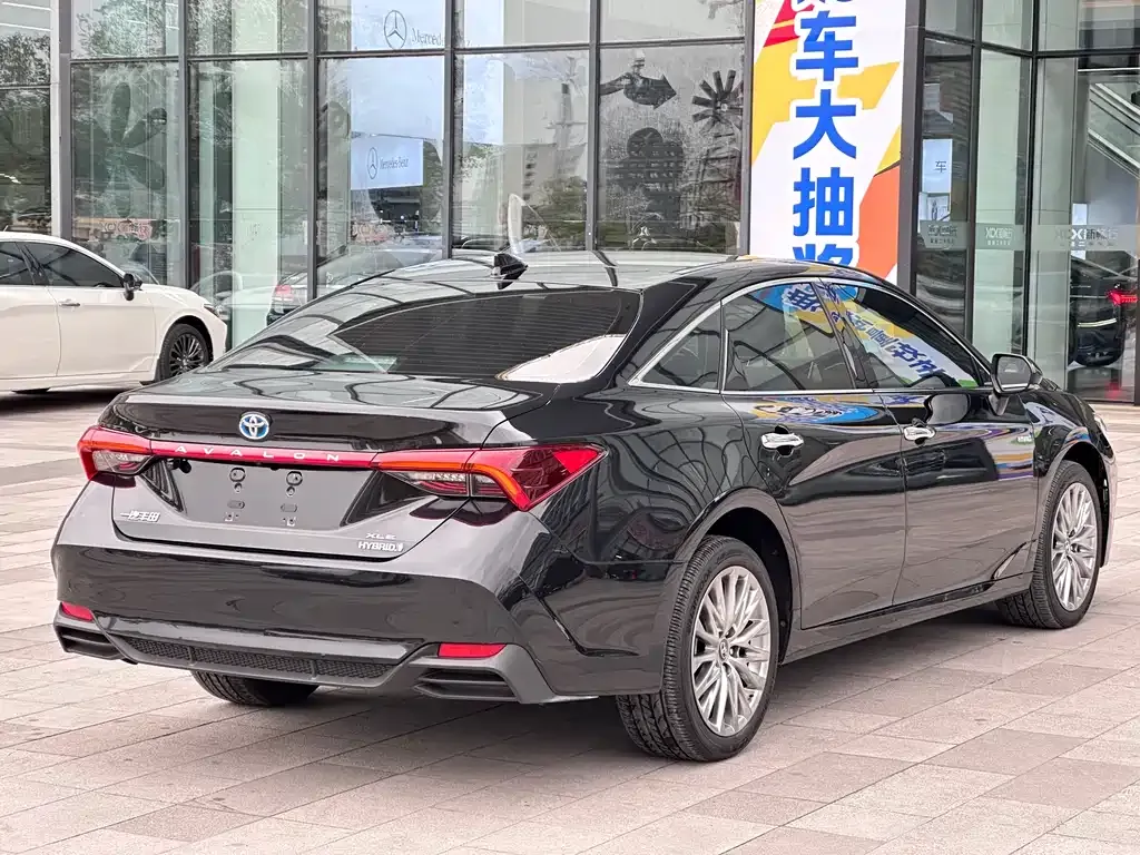 Toyota Avalon 2023 из CN, фото 2