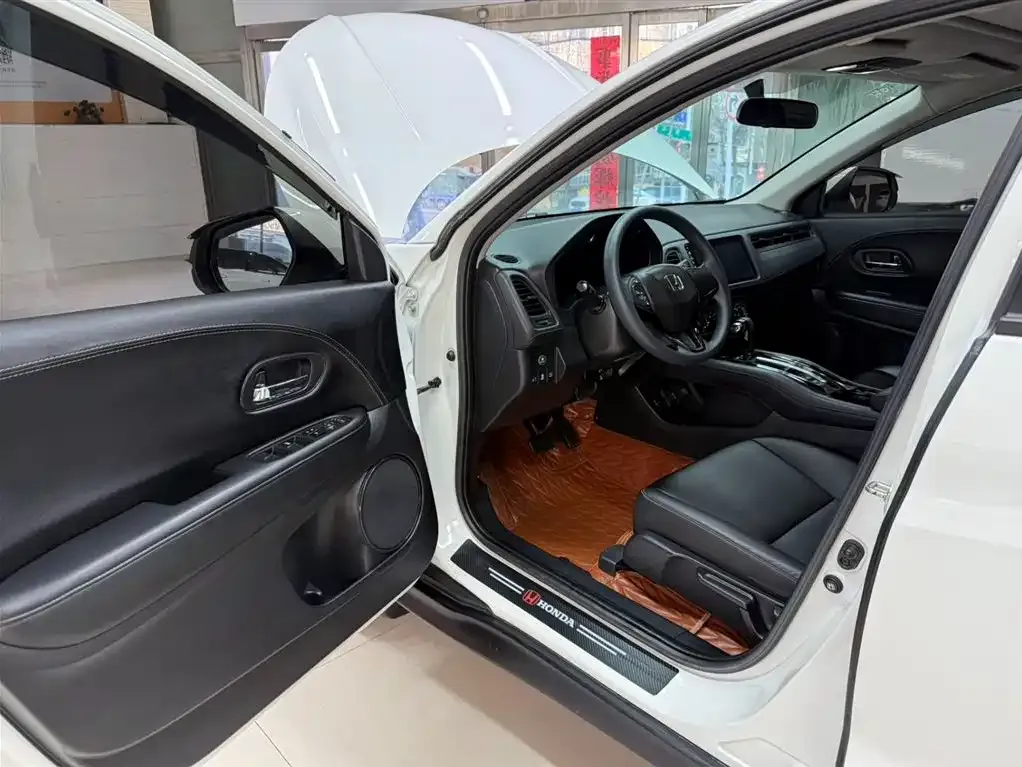 Honda Vezel 2021 из CN, фото 8