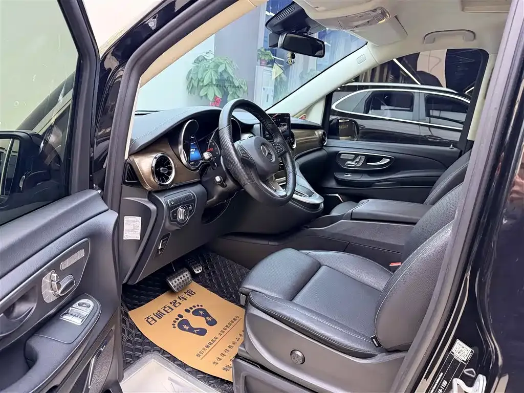 Mercedes-Benz V-Class 2024 из CN, фото 7