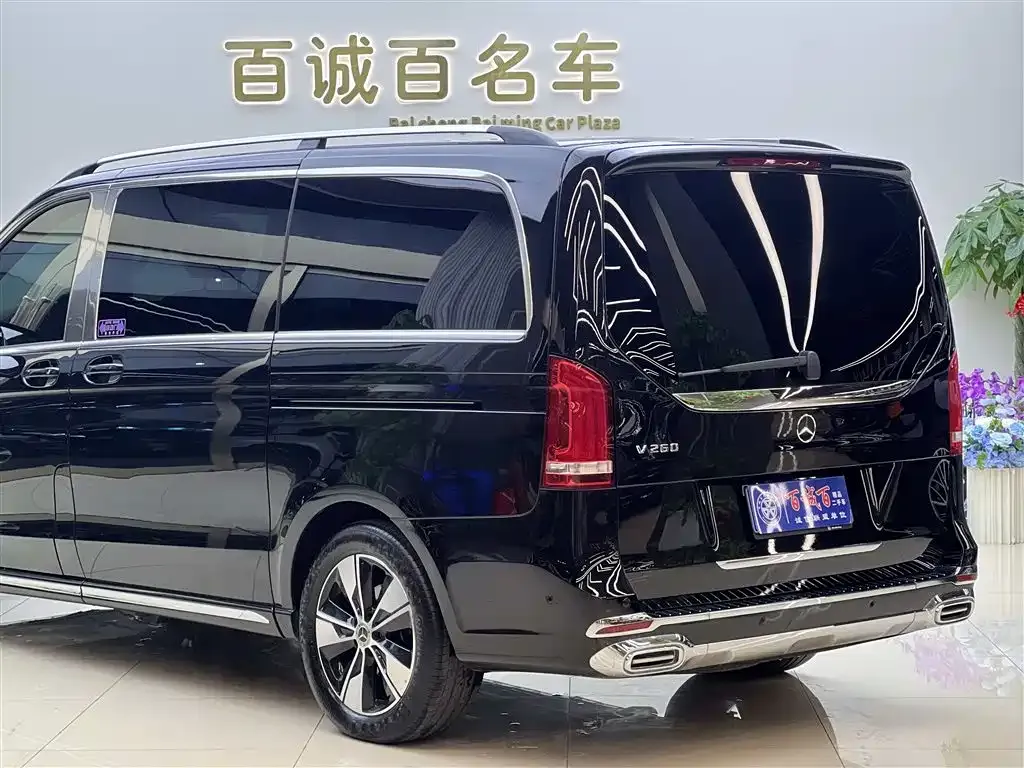 Mercedes-Benz V-Class 2024 из CN, фото 5