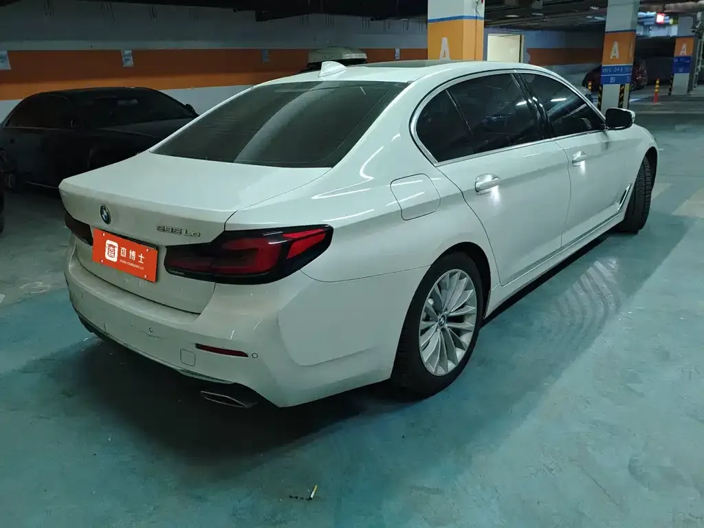 BMW 5 Series New Energy — фото 9