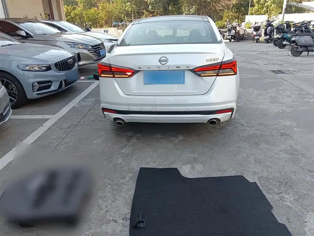 Nissan Teana 2023 из CN, фото 3