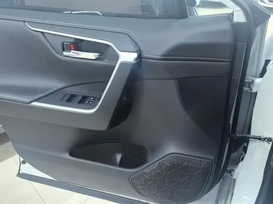 Toyota RAV4 2022 из CN, фото 9